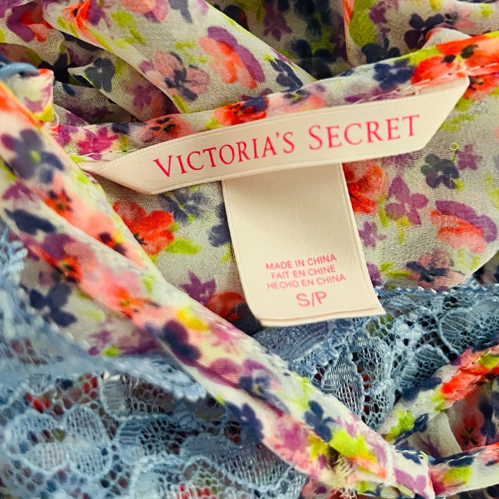 Victoria's Secret Multicolor Floral Chiffon Camisole - Picture 12 of 12